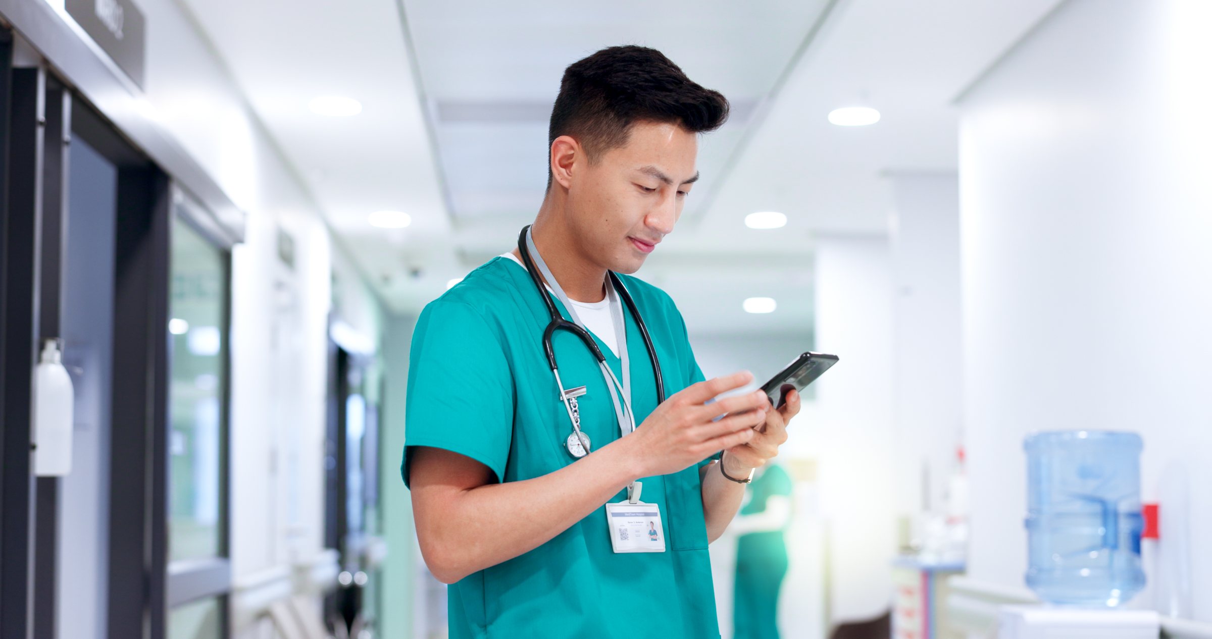 Clinician messaging on a phone